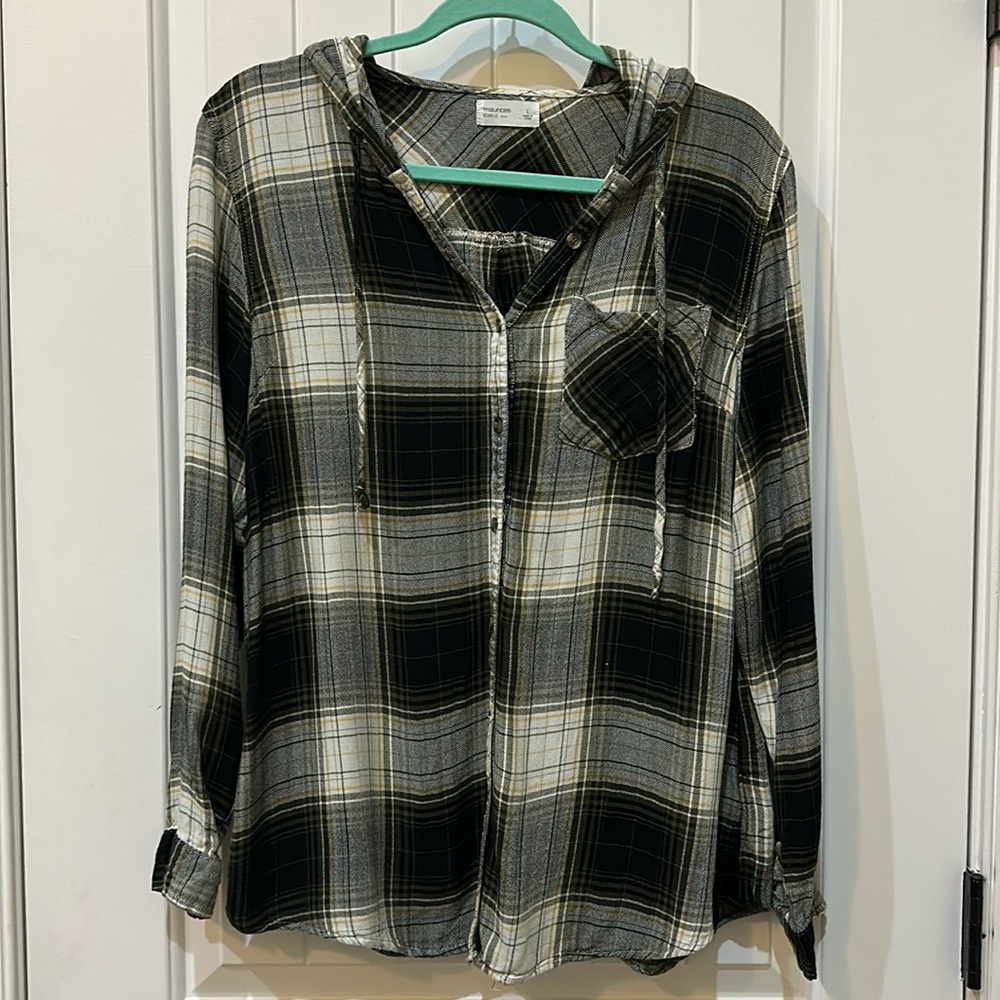 Maurices Relaxed Fit Button Down Shirt